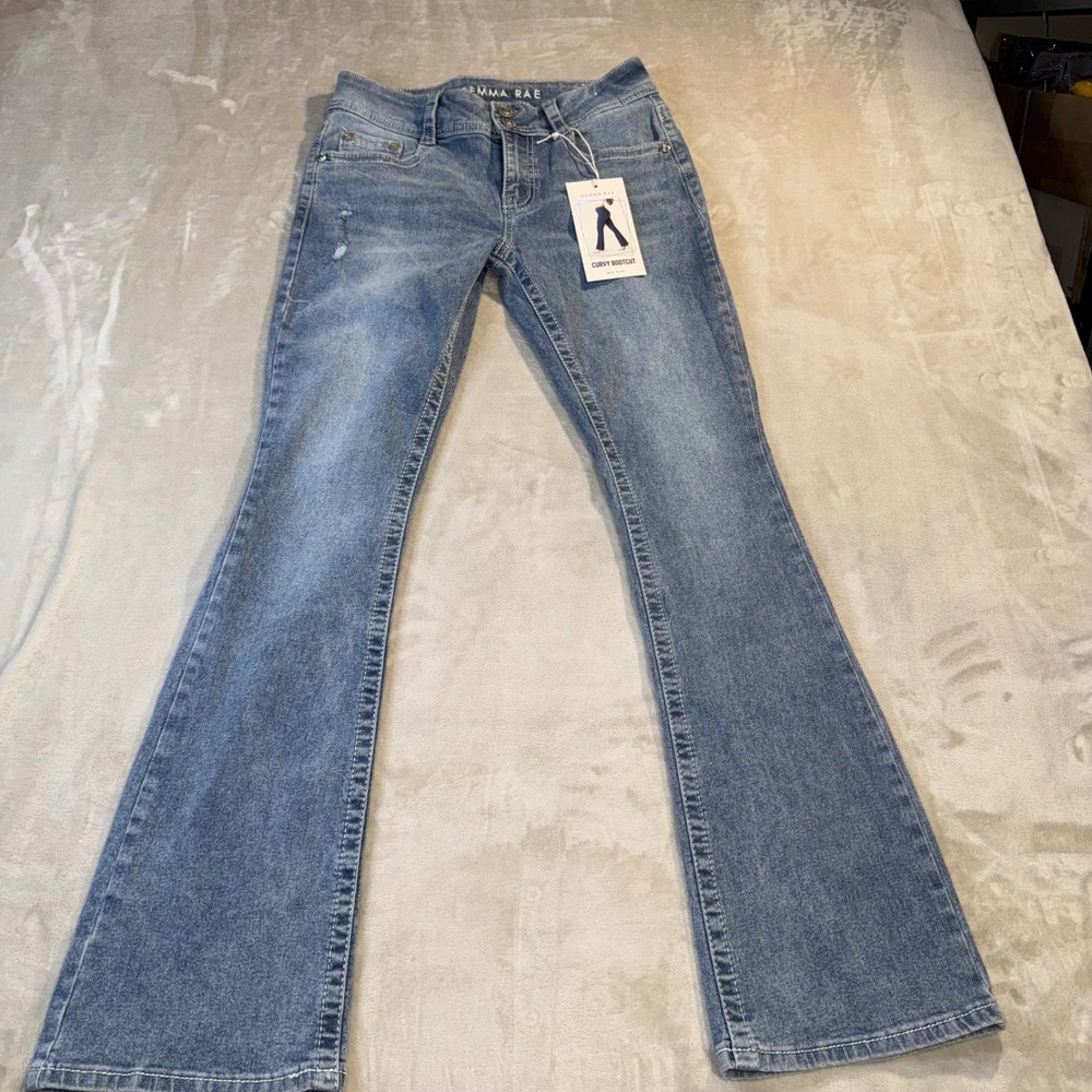 Gemma Rae Curvy Bootcut Jeans Light Wash Embroidered Pocket Rhinestone 9/29
